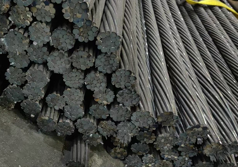 Rockbolts and cables