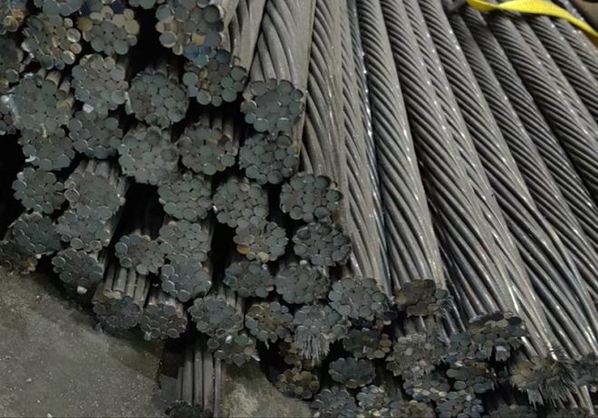 Rockbolts and cables