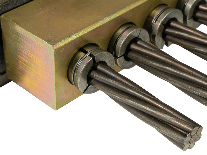 What Are the Unique Features of the Four-piece Prestressed Anchor Set?cid=43