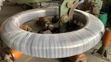 What are the functions of prestressed steel wire in building structures?